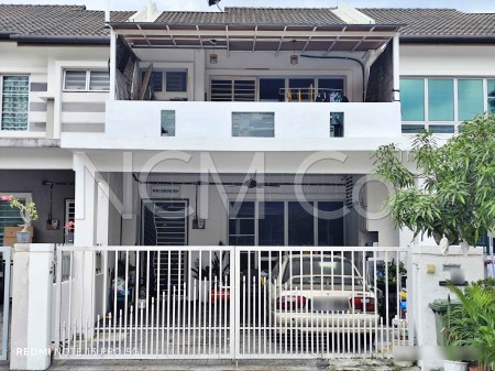 Terrace House For Auction at Hill Park