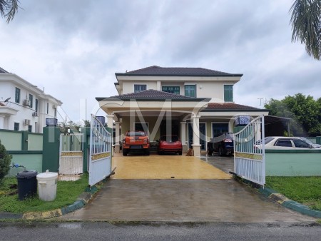 Bungalow House For Auction at Kota Warisan