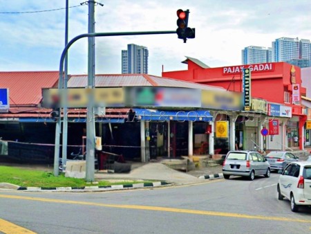 Shop For Auction at Fettes Park