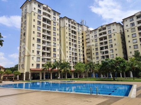 Condo For Auction at Desaria Villa