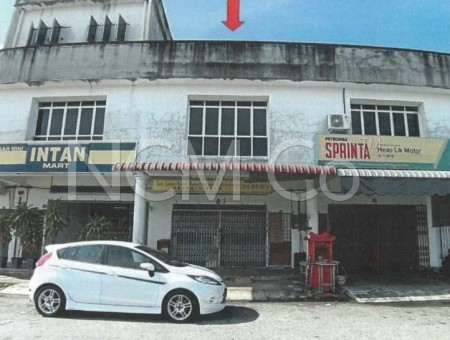Terrace House For Auction at Teluk Intan