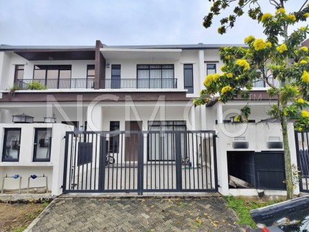 Terrace House For Auction at Myra Alam