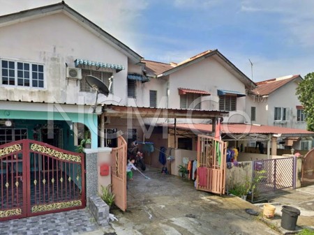 Terrace House For Auction at Taman Pelangi