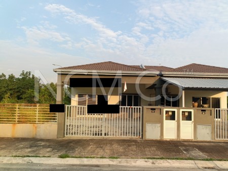 Semi D For Auction at Meru Ria