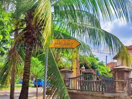 Terrace House for Auction