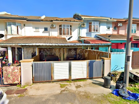 Terrace House For Auction at Taman Anggerik