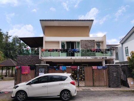 Bungalow House for Auction