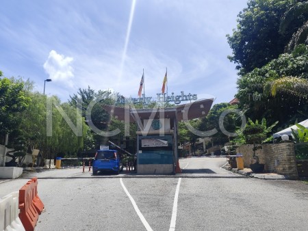 Semi D For Auction at Beverly Heights