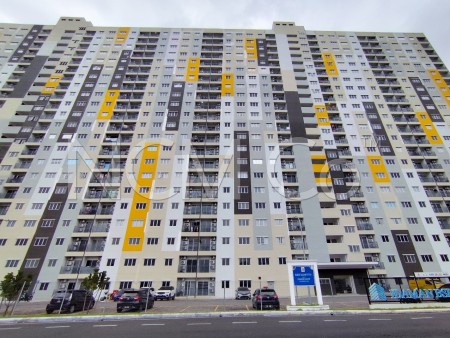 Apartment For Auction at Idaman BSP Apartment