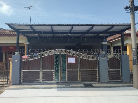 Terrace House For Auction at Taman Kelisa Ria