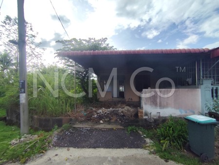 Terrace House For Auction at Taman Kelisa Ria