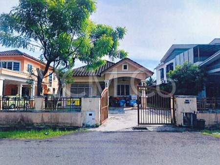 Bungalow House For Auction at Taman Bangi Villa