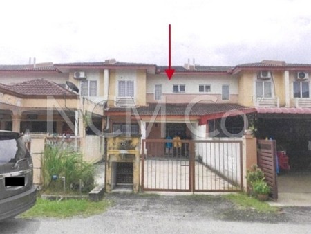 Terrace House For Auction at Laguna Park
