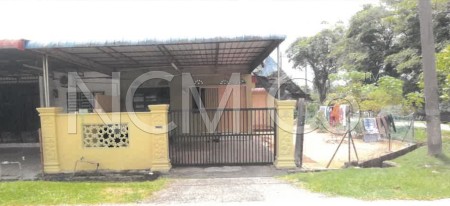 Terrace House For Auction at Taman Kenangan