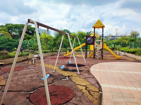 Apartment for Auction