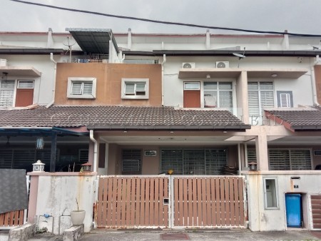 Terrace House For Auction at Taman Banting Baru