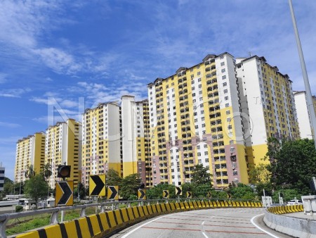 Apartment For Auction at Lagoon Perdana Apartment