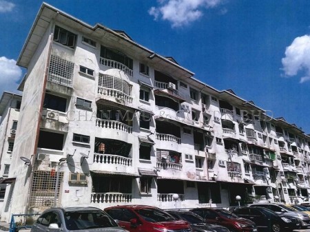 Apartment For Auction at Pandan Lake View
