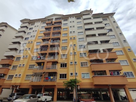 Apartment For Auction at Serdang Villa Apartment