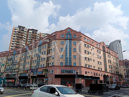 Shop Office For Auction at Diamond Square