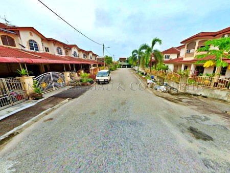 Terrace House for Auction