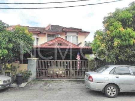 Terrace House For Auction at Tamu Hill Park