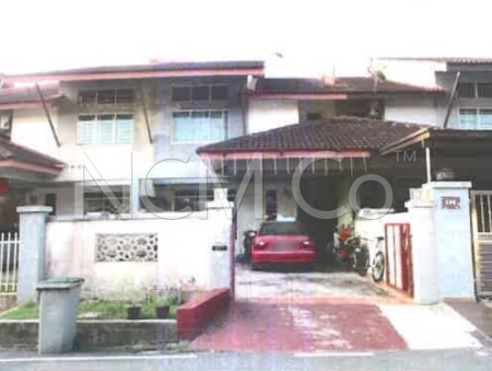 Terrace House For Auction at Palm Court Town House