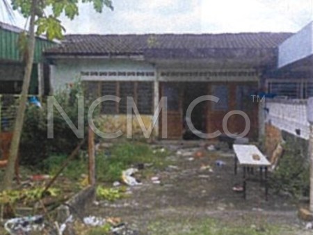 Terrace House For Auction at Taman Seri Cahaya