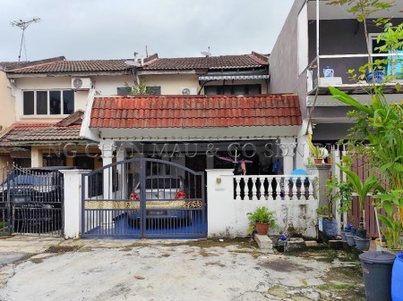 Terrace House For Auction at Taman Pinggiran