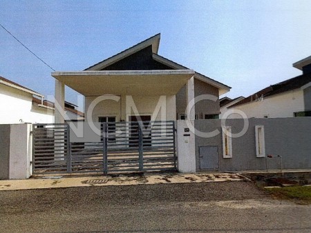 Bungalow House For Auction at Taman Pusing Sakura