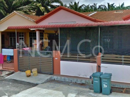Terrace House For Auction at Triang