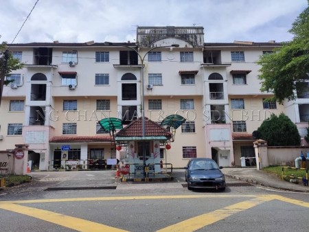 Apartment For Auction at Sri Awana Townhouse