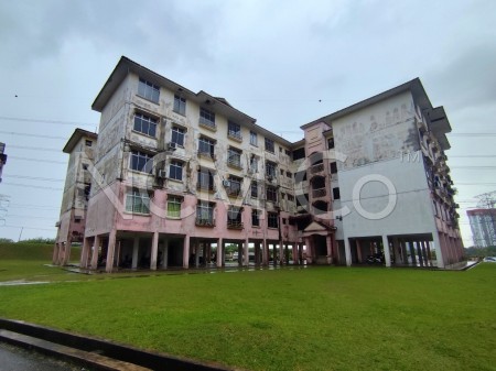 Apartment For Auction at Ria Apartment 2