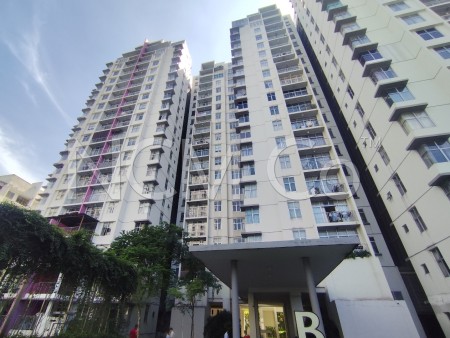 Condo For Auction at Midfields