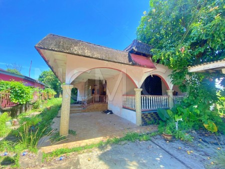 Bungalow House For Auction at Bachok