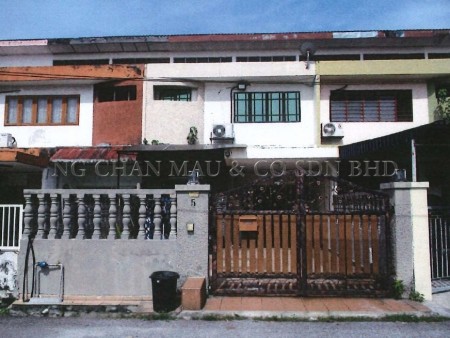 Terrace House For Auction at Teluk Gadong