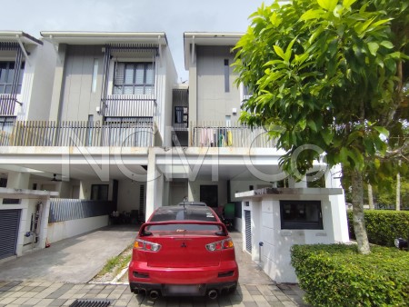 Terrace House For Auction at Crescent Park