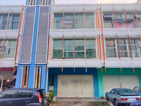 Shop Office For Auction at Section U4