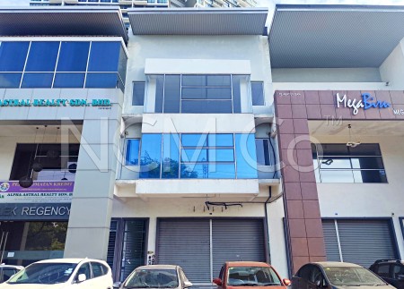 Shop For Auction at Taman Molek