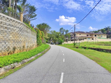 Bungalow House for Auction