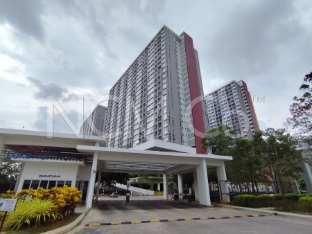 Apartment For Auction at Lakefront Homes