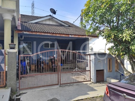 Terrace House For Auction at Taman Desa Vista