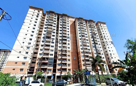 Apartment For Auction at Laguna Biru