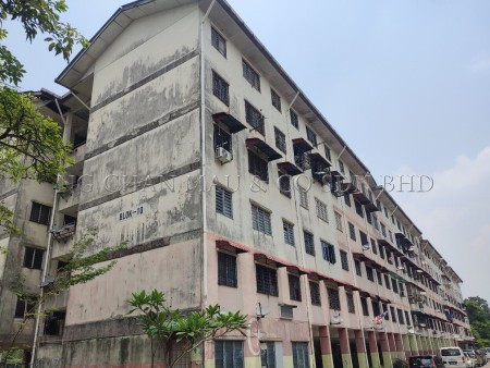 Flat For Auction at Pangsapuri Utarid Subang
