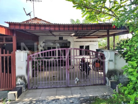 Terrace House For Auction at Taman Klang Perdana