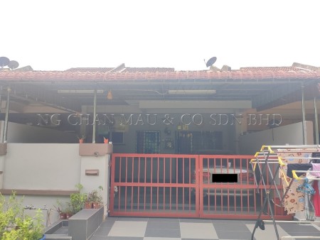 Terrace House For Auction at Puncak Jelapang Indah