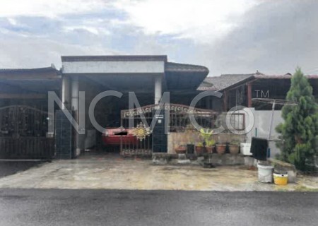Terrace House For Auction at Taman Sri Pelabuhan