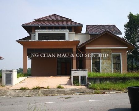 Bungalow House for Auction