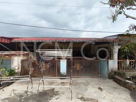 Terrace House For Auction at Teluk Intan