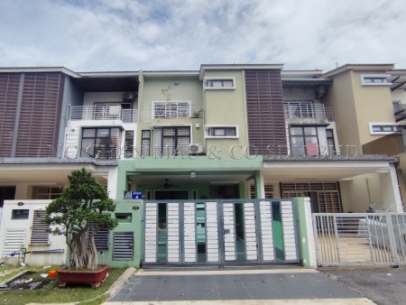 Terrace House For Auction at Puteri 6